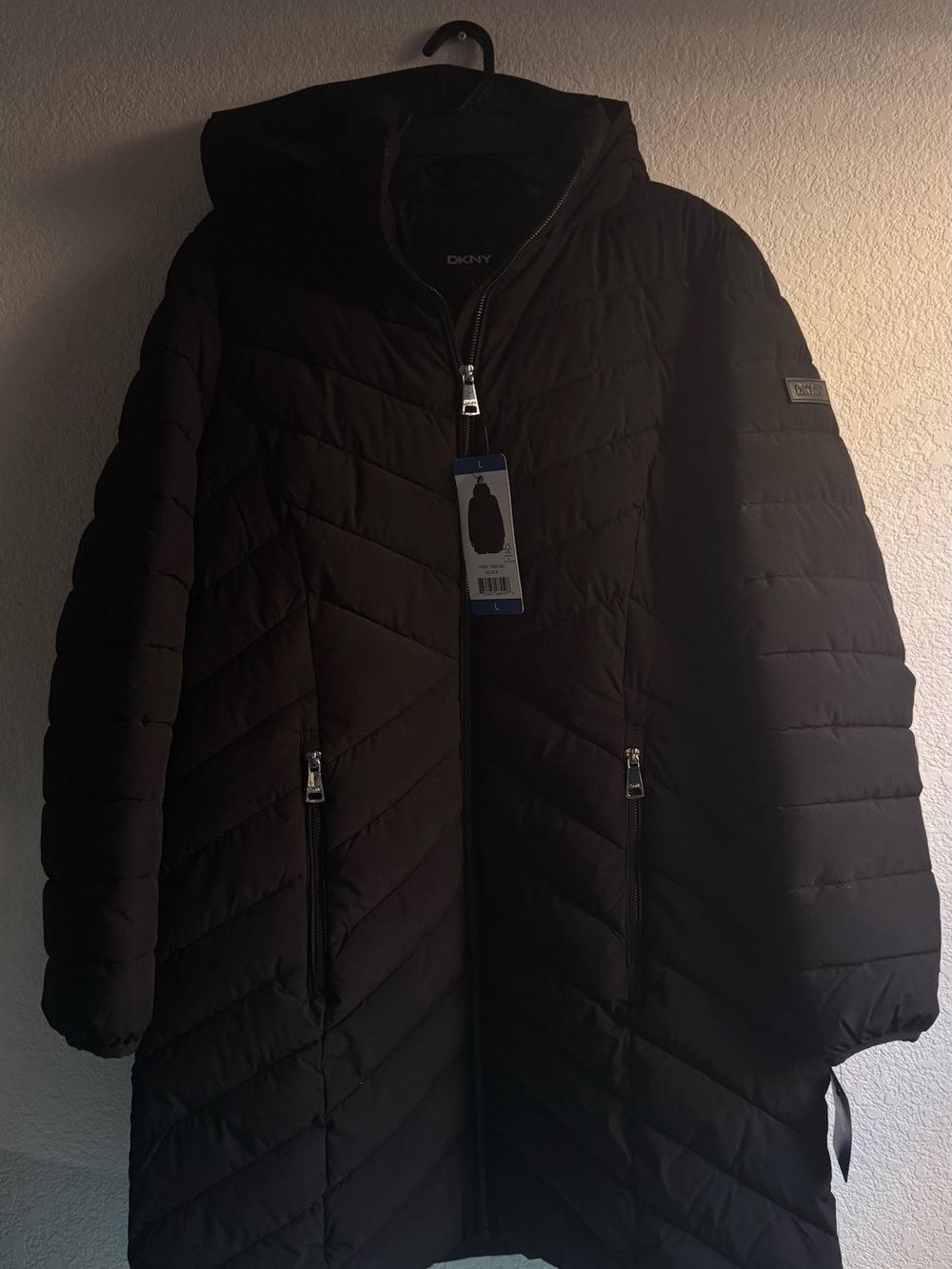 DKNY Black Quilted Hooded Puffer Walking Jacket Cost zipper pockets L